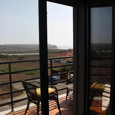 Praia Azul Accommodation *